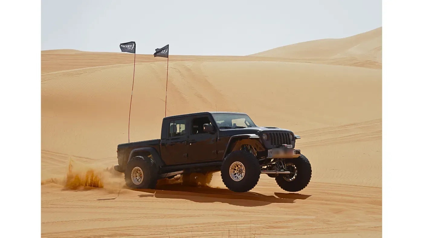 Massimo — Jeep Gladiator — Dune carving in the Empty Quarter