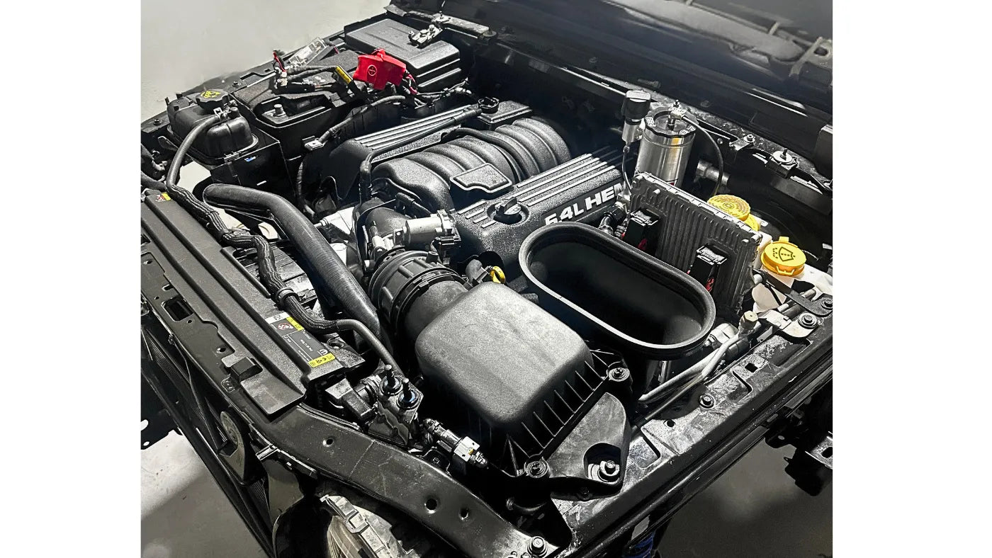 Massimo — Jeep Gladiator — 6.4L HEMI installed in the bay