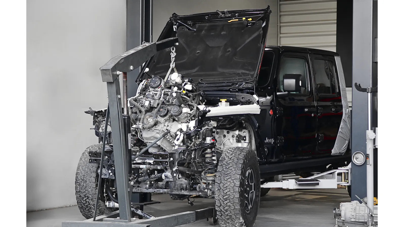 Massimo — Jeep Gladiator — Engine out — side view