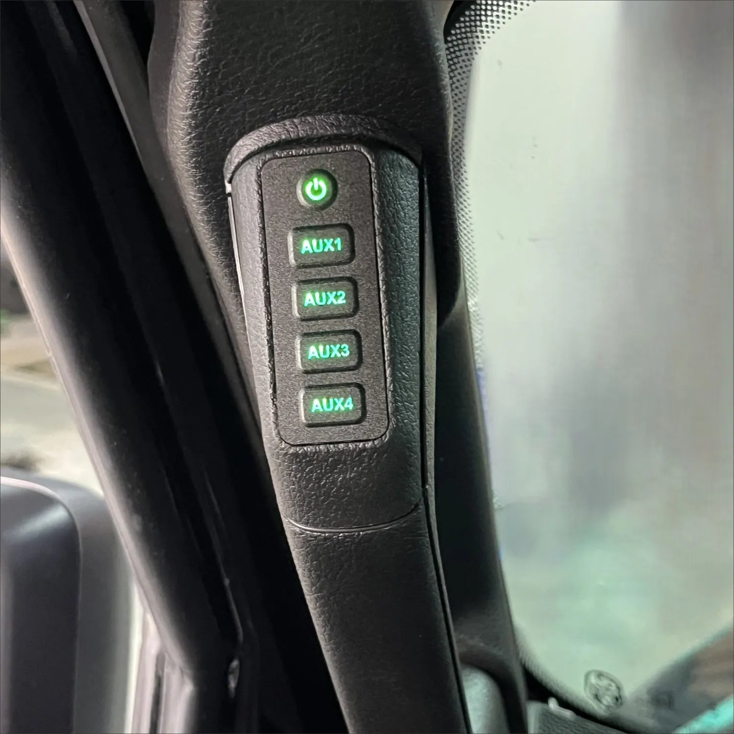 JEEP WRANGLER JL/JT - 4 SWITCH PROGRAMABLE GRAB HANDLE SWITCH PANEL - VOSWITCH JL410
